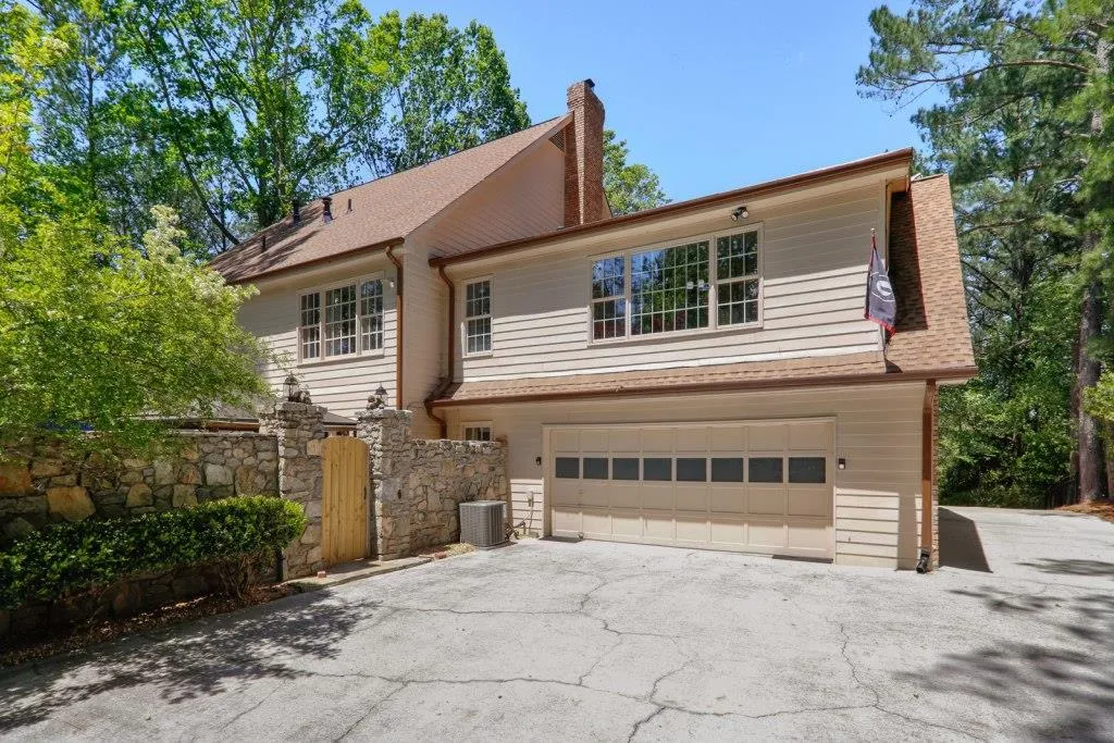 6095 Blackwater Trail, Sandy Springs, Georgia 30328, 4 Bedrooms Bedrooms, ,4 BathroomsBathrooms,Residential,Sold,6095 Blackwater Trail,6544803