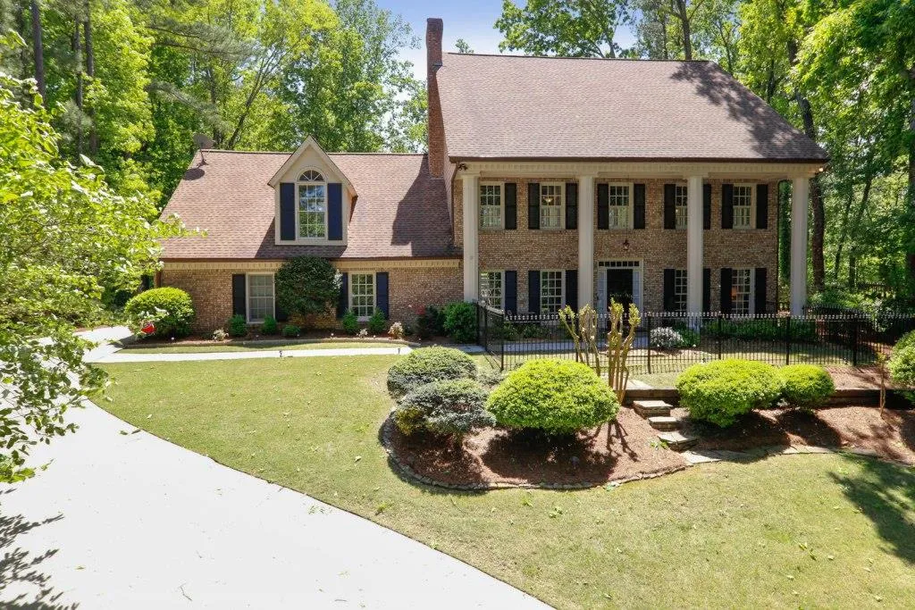 6095 Blackwater Trail, Sandy Springs, Georgia 30328, 4 Bedrooms Bedrooms, ,4 BathroomsBathrooms,Residential,Sold,6095 Blackwater Trail,6544803