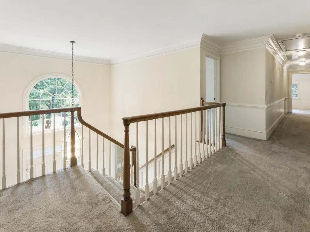 7535 Bridgegate Court, Sandy Springs, Georgia 30350, 4 Bedrooms Bedrooms, ,3 BathroomsBathrooms,Residential,Sold,7535 Bridgegate Court,6938466
