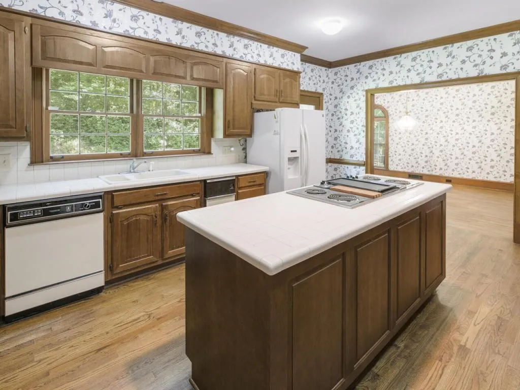 7535 Bridgegate Court, Sandy Springs, Georgia 30350, 4 Bedrooms Bedrooms, ,3 BathroomsBathrooms,Residential,Sold,7535 Bridgegate Court,6938466