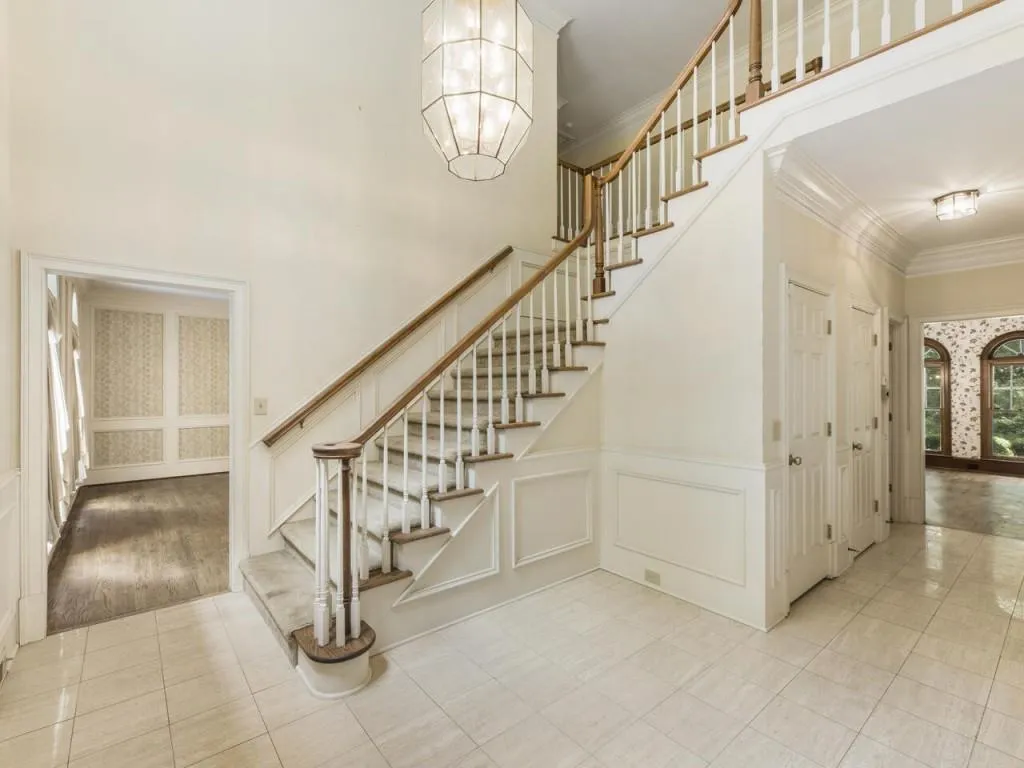 7535 Bridgegate Court, Sandy Springs, Georgia 30350, 4 Bedrooms Bedrooms, ,3 BathroomsBathrooms,Residential,Sold,7535 Bridgegate Court,6938466