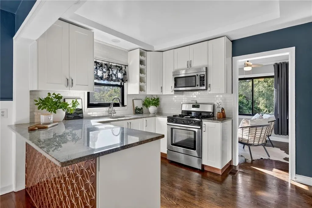 727 Channing Drive Nw, Atlanta, Georgia 30318, 2 Bedrooms Bedrooms, ,2 BathroomsBathrooms,Residential,For Sale,727 Channing Drive Nw,7647872