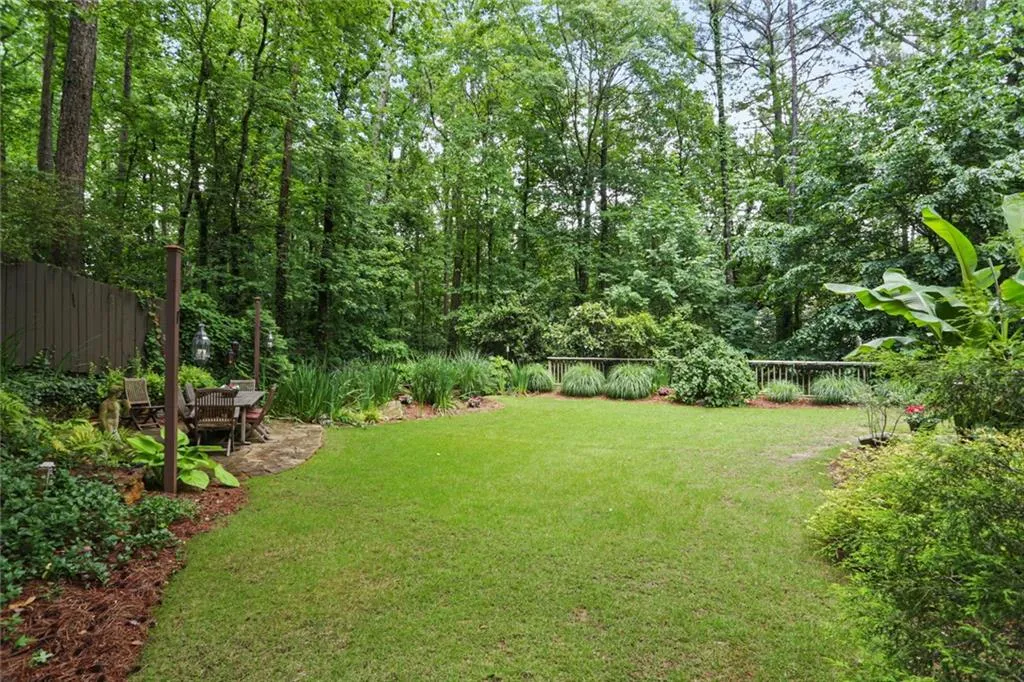 110 River North Drive, Sandy Springs, Georgia 30328, 4 Bedrooms Bedrooms, ,4 BathroomsBathrooms,Residential,Sold,110 River North Drive,6686824