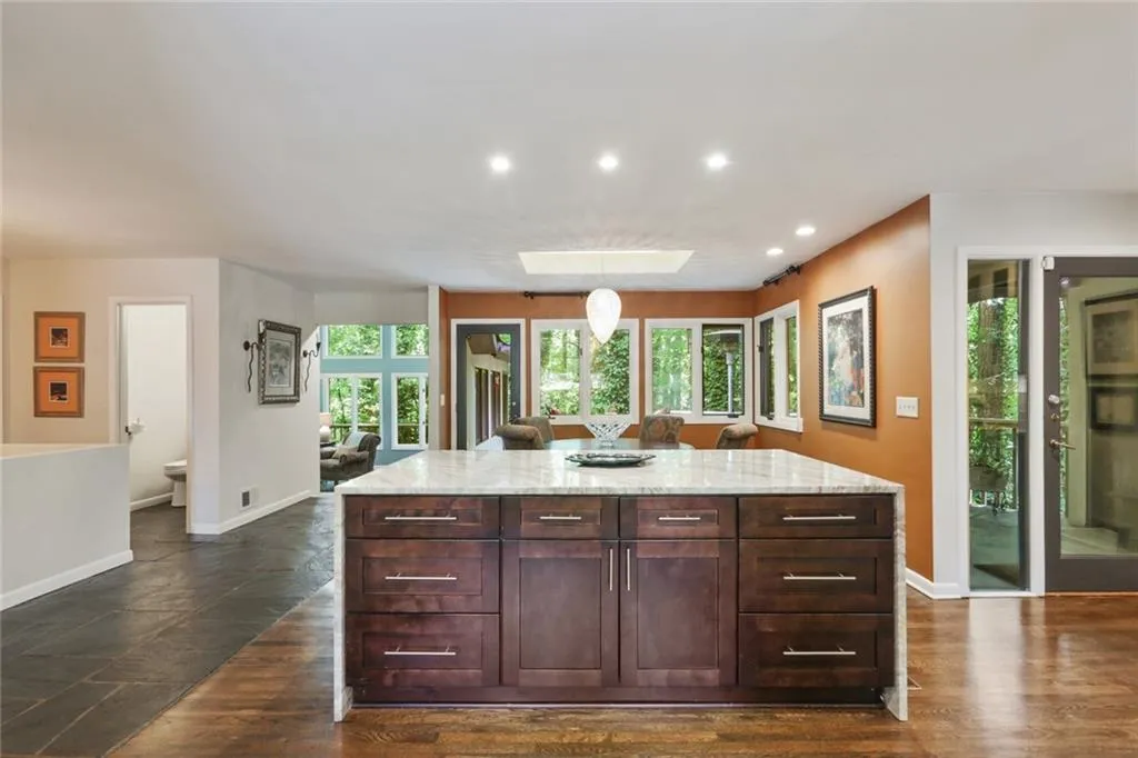 110 River North Drive, Sandy Springs, Georgia 30328, 4 Bedrooms Bedrooms, ,4 BathroomsBathrooms,Residential,Sold,110 River North Drive,6686824