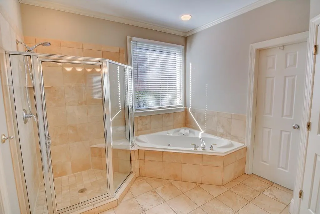 1 Bonnie Lane, Sandy Springs, Georgia 30328, 6 Bedrooms Bedrooms, ,4 BathroomsBathrooms,Residential,Sold,1 Bonnie Lane,6005165
