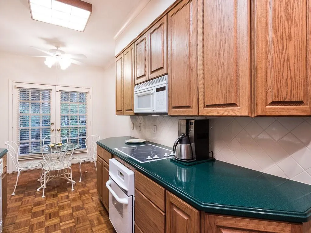 906 Brandywine Circle, Sandy Springs, Georgia 30350, 3 Bedrooms Bedrooms, ,2 BathroomsBathrooms,Residential,Sold,906 Brandywine Circle,5616718