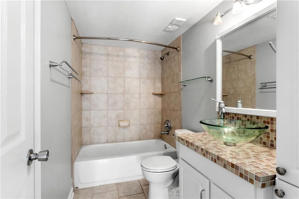 795 Hammond Drive Unit 604, Atlanta, Georgia 30328, 1 Bedroom Bedrooms, ,1 BathroomBathrooms,Residential,Sold,795 Hammond Drive Unit 604,6805211