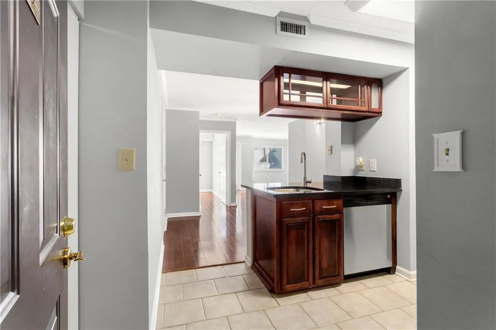 795 Hammond Drive Unit 604, Atlanta, Georgia 30328, 1 Bedroom Bedrooms, ,1 BathroomBathrooms,Residential,Sold,795 Hammond Drive Unit 604,6805211