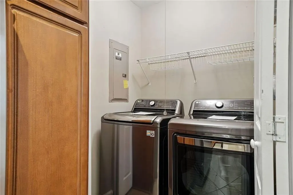1804 Brighton Point, Atlanta, Georgia 30328, 2 Bedrooms Bedrooms, ,2 BathroomsBathrooms,Residential,For Sale,1804 Brighton Point,7641006