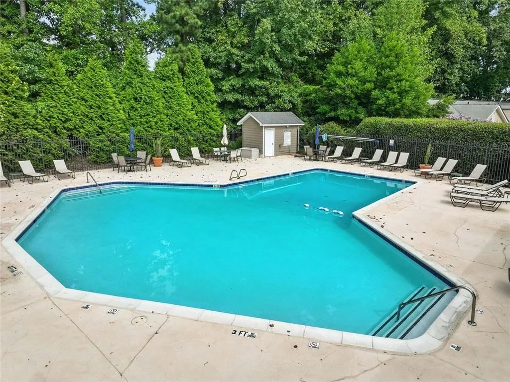 1804 Brighton Point, Atlanta, Georgia 30328, 2 Bedrooms Bedrooms, ,2 BathroomsBathrooms,Residential,For Sale,1804 Brighton Point,7641006