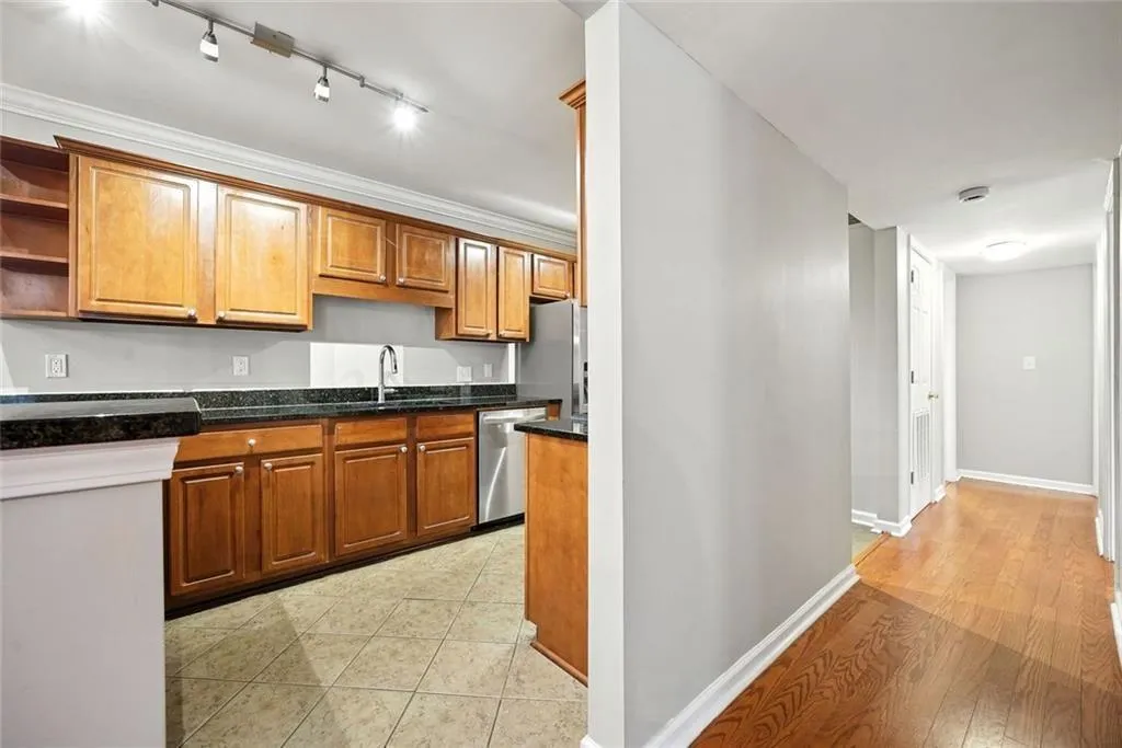 1804 Brighton Point, Atlanta, Georgia 30328, 2 Bedrooms Bedrooms, ,2 BathroomsBathrooms,Residential,For Sale,1804 Brighton Point,7641006