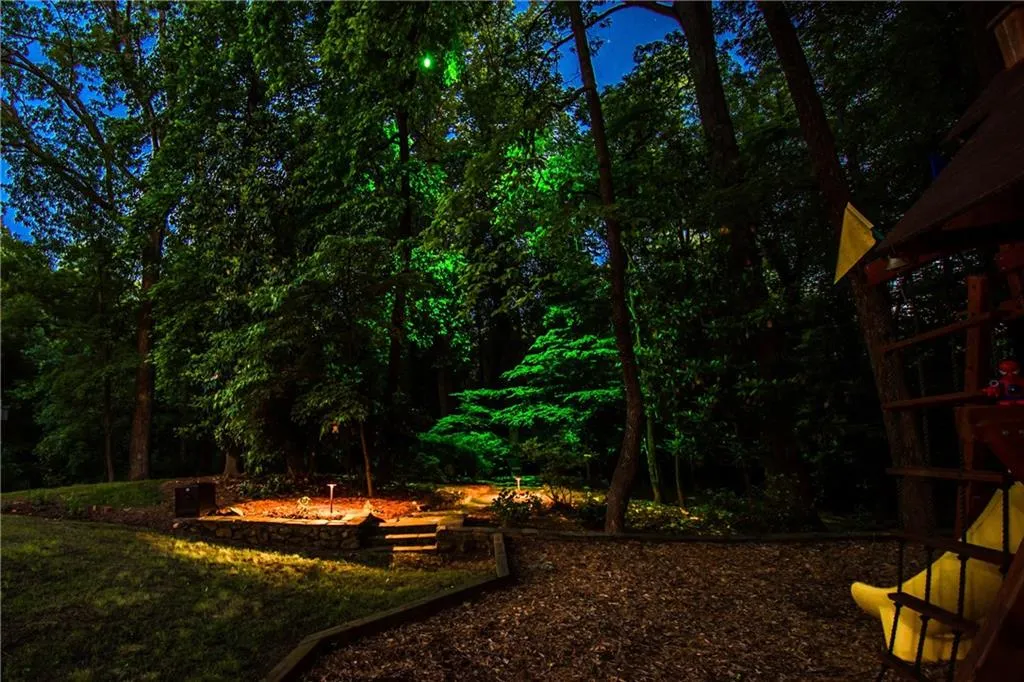 525 Forest Hills Drive, Atlanta, Georgia 30342, 5 Bedrooms Bedrooms, ,4 BathroomsBathrooms,Residential,Sold,525 Forest Hills Drive,5850471