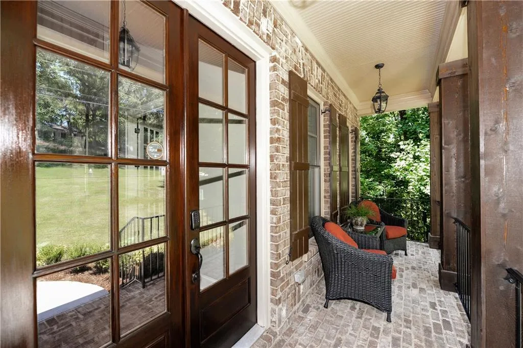 525 Forest Hills Drive, Atlanta, Georgia 30342, 5 Bedrooms Bedrooms, ,4 BathroomsBathrooms,Residential,Sold,525 Forest Hills Drive,5850471