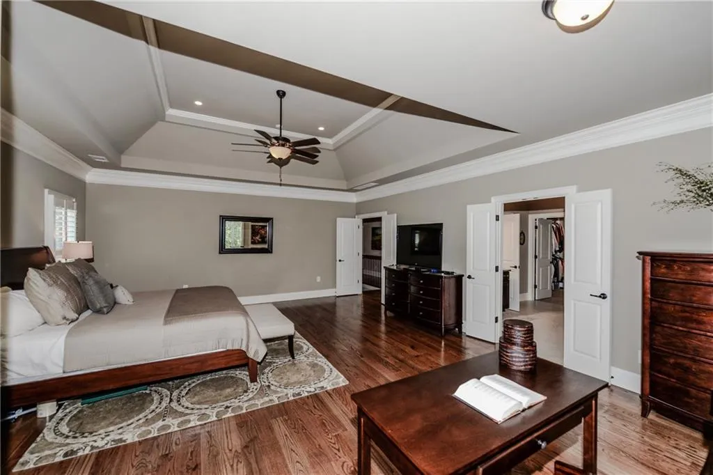 525 Forest Hills Drive, Atlanta, Georgia 30342, 5 Bedrooms Bedrooms, ,4 BathroomsBathrooms,Residential,Sold,525 Forest Hills Drive,5850471