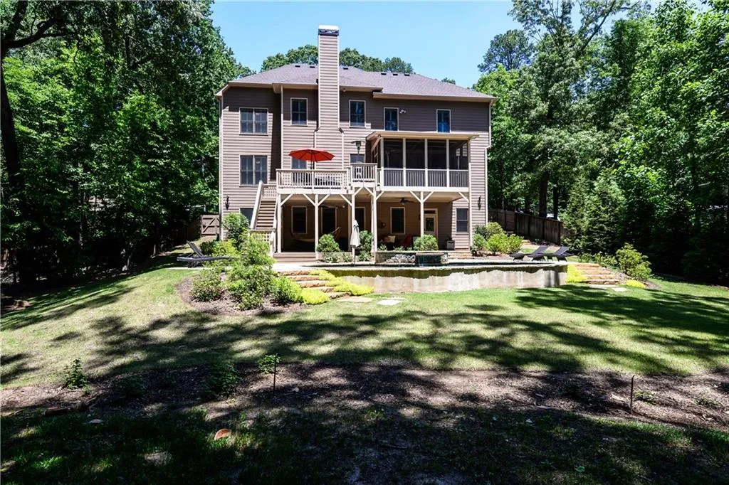 525 Forest Hills Drive, Atlanta, Georgia 30342, 5 Bedrooms Bedrooms, ,4 BathroomsBathrooms,Residential,Sold,525 Forest Hills Drive,5850471