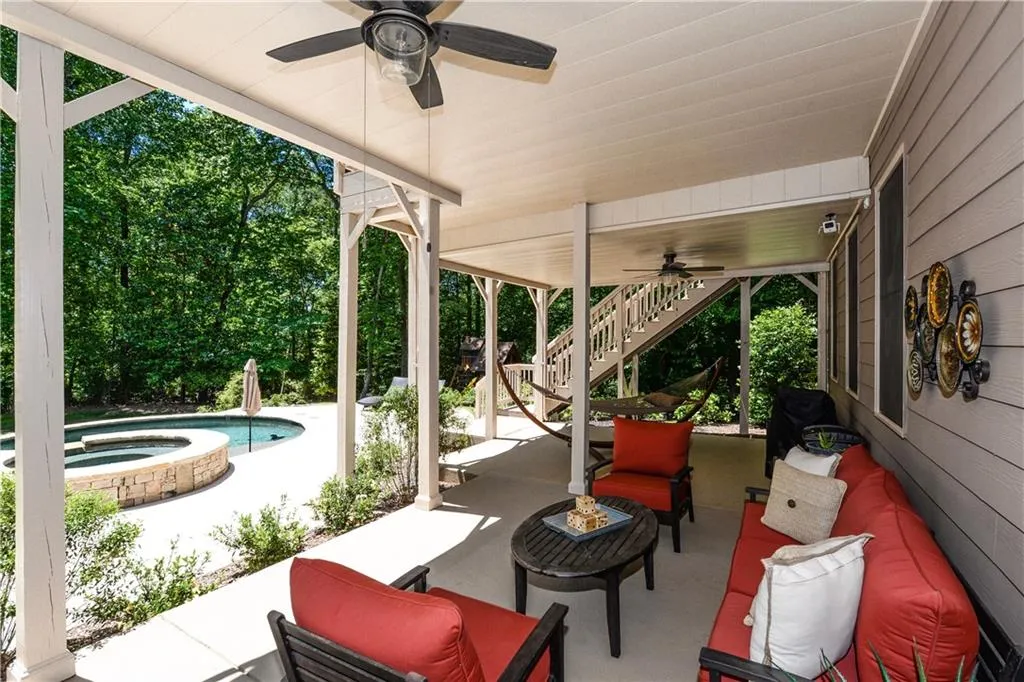 525 Forest Hills Drive, Atlanta, Georgia 30342, 5 Bedrooms Bedrooms, ,4 BathroomsBathrooms,Residential,Sold,525 Forest Hills Drive,5850471