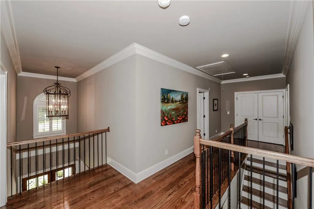 525 Forest Hills Drive, Atlanta, Georgia 30342, 5 Bedrooms Bedrooms, ,4 BathroomsBathrooms,Residential,Sold,525 Forest Hills Drive,5850471