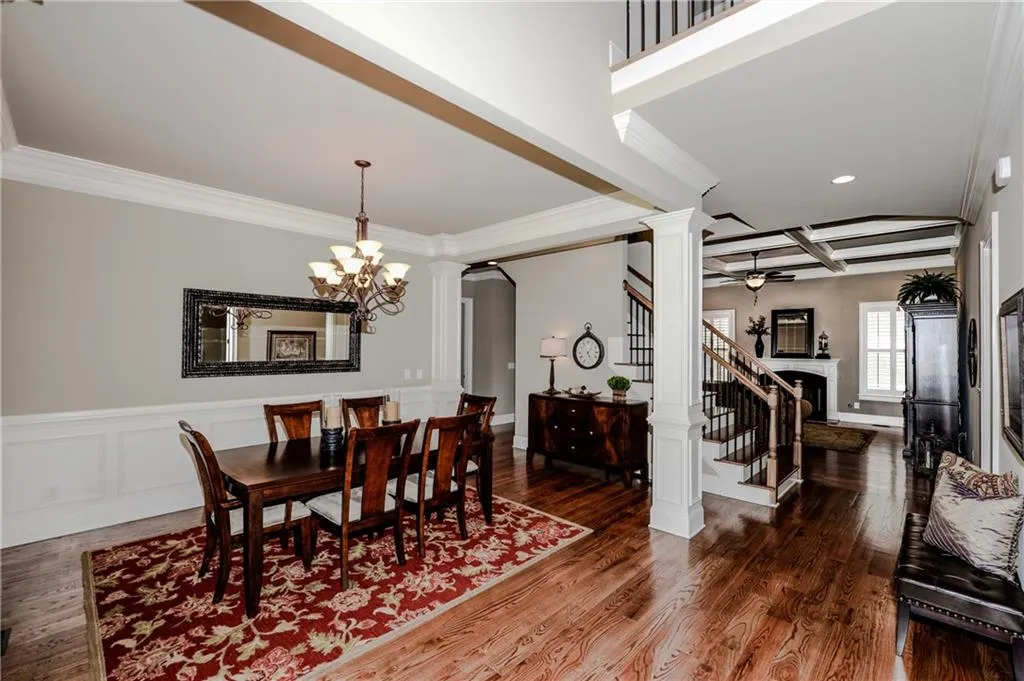 525 Forest Hills Drive, Atlanta, Georgia 30342, 5 Bedrooms Bedrooms, ,4 BathroomsBathrooms,Residential,Sold,525 Forest Hills Drive,5850471