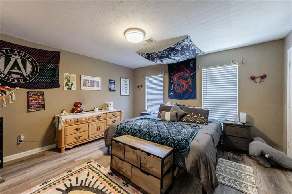 105 River Drive N, Sandy Springs, Georgia 30350, 2 Bedrooms Bedrooms, ,2 BathroomsBathrooms,Residential,For Sale,105 River Drive N,7619394