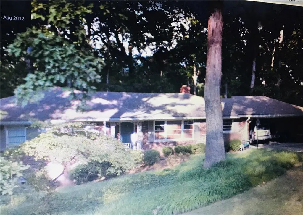 5005 Vallo Vista Court, Sandy Springs, Georgia 30342, 5 Bedrooms Bedrooms, ,3 BathroomsBathrooms,Residential,Sold,5005 Vallo Vista Court,6112007