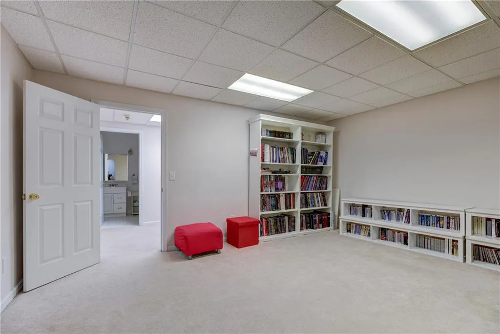 260 Halah Circle Unit 4, Atlanta, Georgia 30328, 4 Bedrooms Bedrooms, ,3 BathroomsBathrooms,Residential,Sold,260 Halah Circle Unit 4,5986512