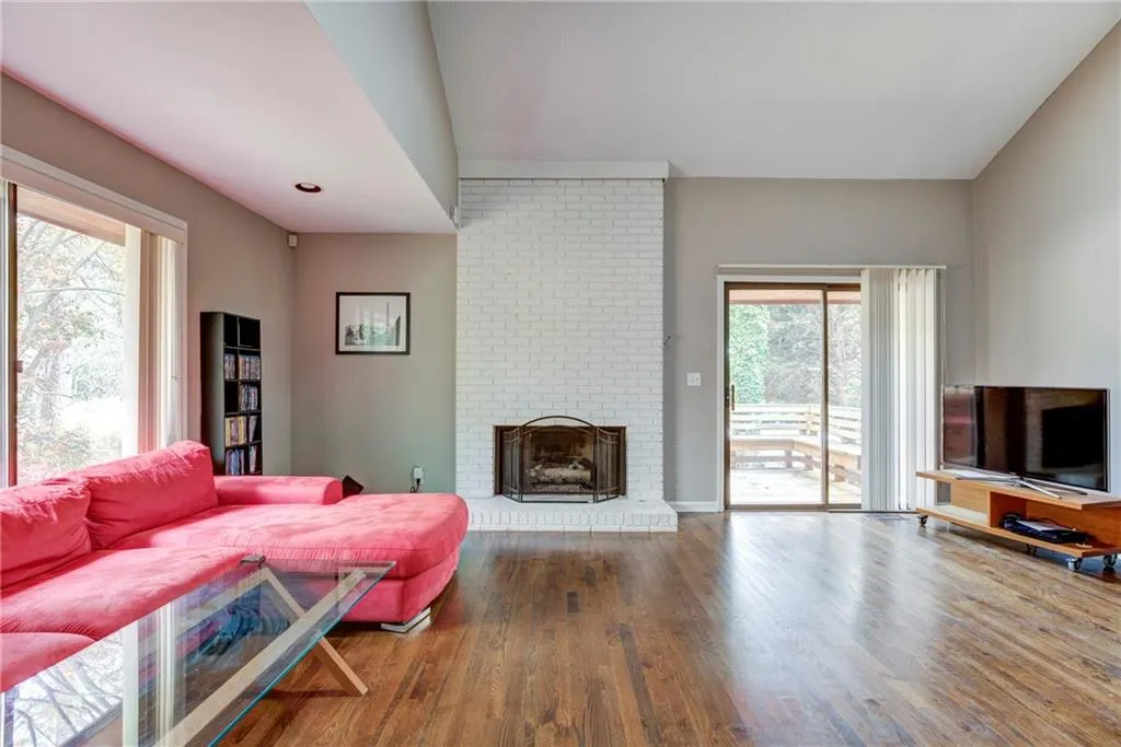 260 Halah Circle Unit 4, Atlanta, Georgia 30328, 4 Bedrooms Bedrooms, ,3 BathroomsBathrooms,Residential,Sold,260 Halah Circle Unit 4,5986512