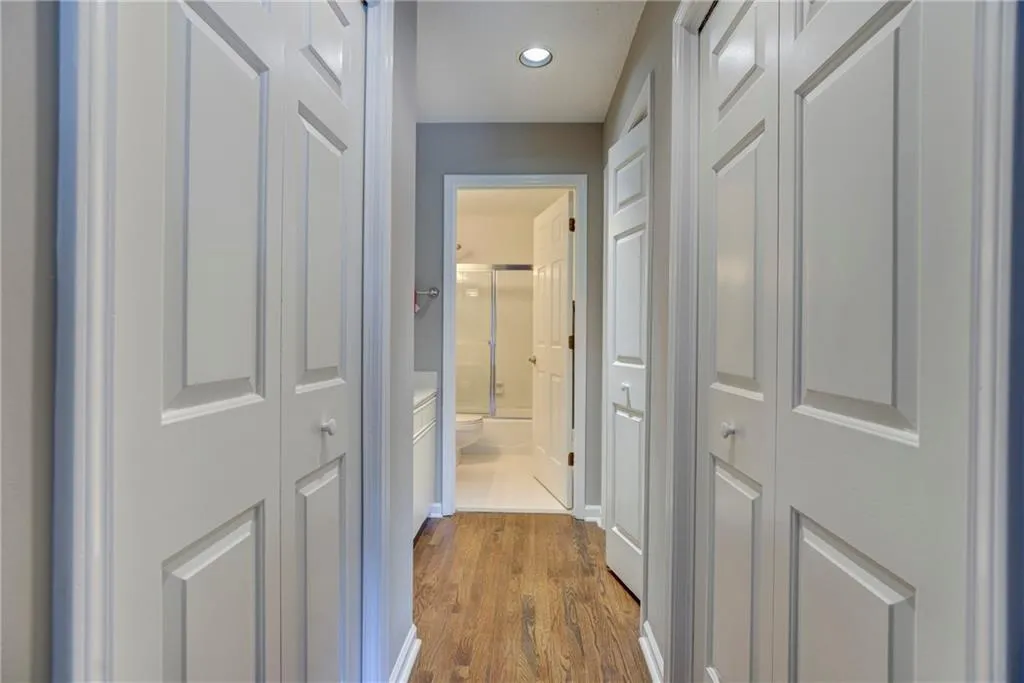 260 Halah Circle Unit 4, Atlanta, Georgia 30328, 4 Bedrooms Bedrooms, ,3 BathroomsBathrooms,Residential,Sold,260 Halah Circle Unit 4,5986512