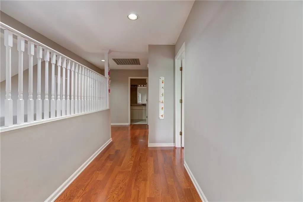 260 Halah Circle Unit 4, Atlanta, Georgia 30328, 4 Bedrooms Bedrooms, ,3 BathroomsBathrooms,Residential,Sold,260 Halah Circle Unit 4,5986512
