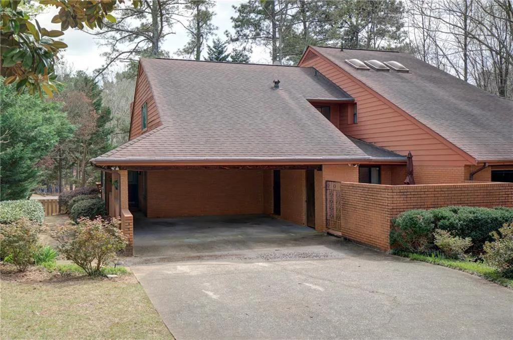 260 Halah Circle Unit 4, Atlanta, Georgia 30328, 4 Bedrooms Bedrooms, ,3 BathroomsBathrooms,Residential,Sold,260 Halah Circle Unit 4,5986512