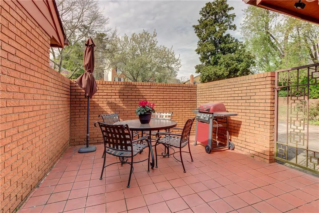 260 Halah Circle Unit 4, Atlanta, Georgia 30328, 4 Bedrooms Bedrooms, ,3 BathroomsBathrooms,Residential,Sold,260 Halah Circle Unit 4,5986512