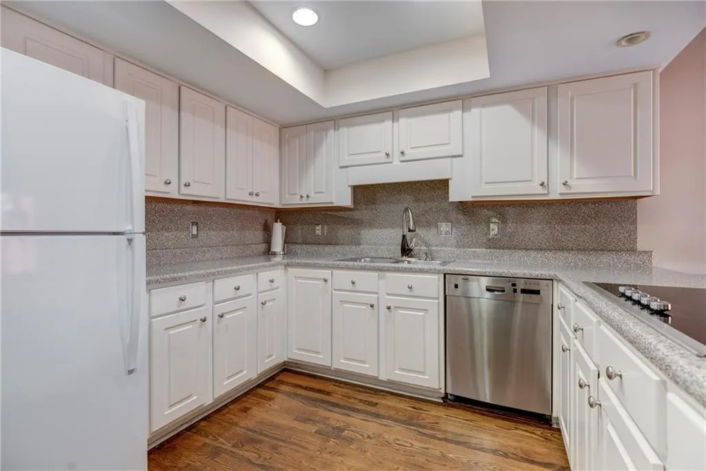 260 Halah Circle Unit 4, Atlanta, Georgia 30328, 4 Bedrooms Bedrooms, ,3 BathroomsBathrooms,Residential,Sold,260 Halah Circle Unit 4,5986512