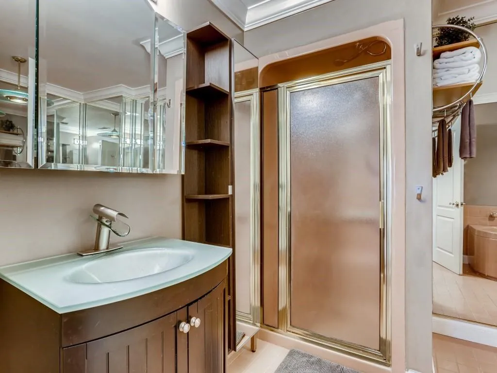 6851 Roswell Road Unit F36, Sandy Springs, Georgia 30328, 1 Bedroom Bedrooms, ,1 BathroomBathrooms,Residential,Sold,6851 Roswell Road Unit F36,6776550
