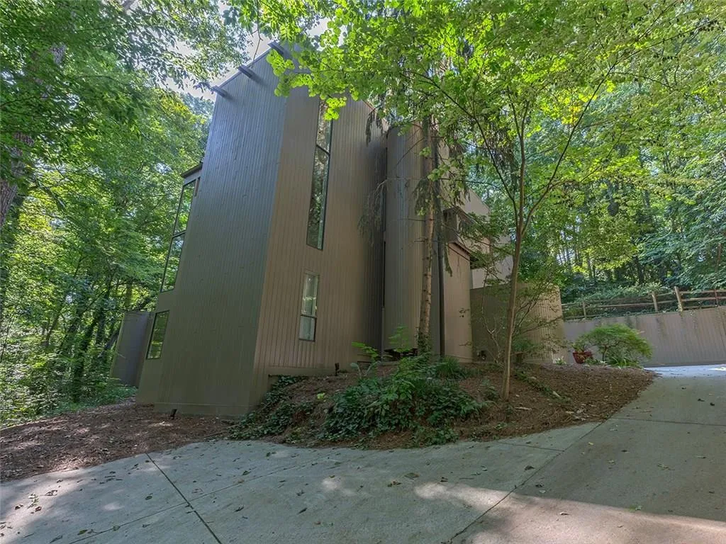 540 Elden Drive, Sandy Springs, Georgia 30342, 3 Bedrooms Bedrooms, ,3 BathroomsBathrooms,Residential,Sold,540 Elden Drive,5802167