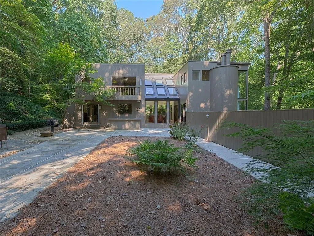 540 Elden Drive, Sandy Springs, Georgia 30342, 3 Bedrooms Bedrooms, ,3 BathroomsBathrooms,Residential,Sold,540 Elden Drive,5802167