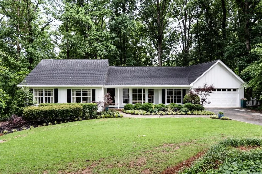 350 Thornwood Drive, Sandy Springs, Georgia 30328, 4 Bedrooms Bedrooms, ,4 BathroomsBathrooms,Residential,Sold,350 Thornwood Drive,5857358