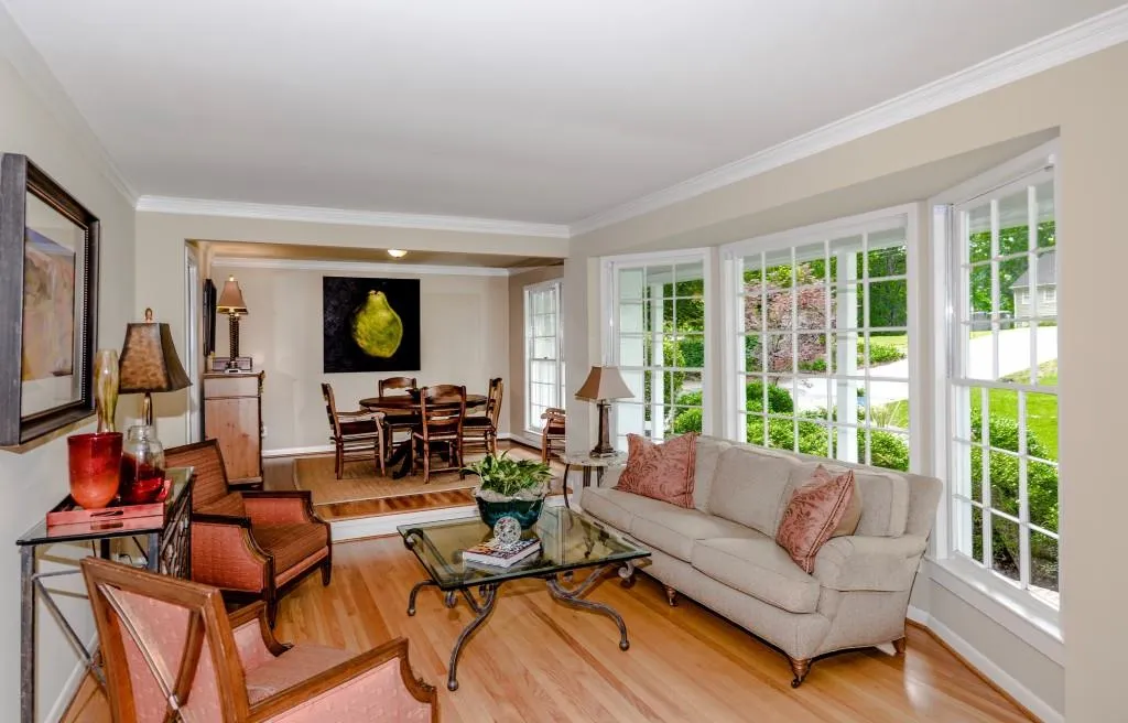 350 Thornwood Drive, Sandy Springs, Georgia 30328, 4 Bedrooms Bedrooms, ,4 BathroomsBathrooms,Residential,Sold,350 Thornwood Drive,5857358