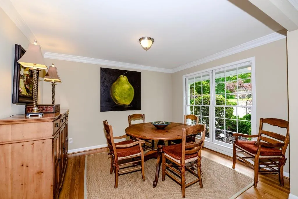 350 Thornwood Drive, Sandy Springs, Georgia 30328, 4 Bedrooms Bedrooms, ,4 BathroomsBathrooms,Residential,Sold,350 Thornwood Drive,5857358