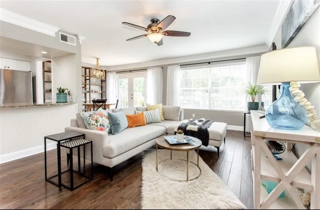 6980 Roswell Road Unit B6, Atlanta, Georgia 30328, 2 Bedrooms Bedrooms, ,1 BathroomBathrooms,Residential,Sold,6980 Roswell Road Unit B6,7369188