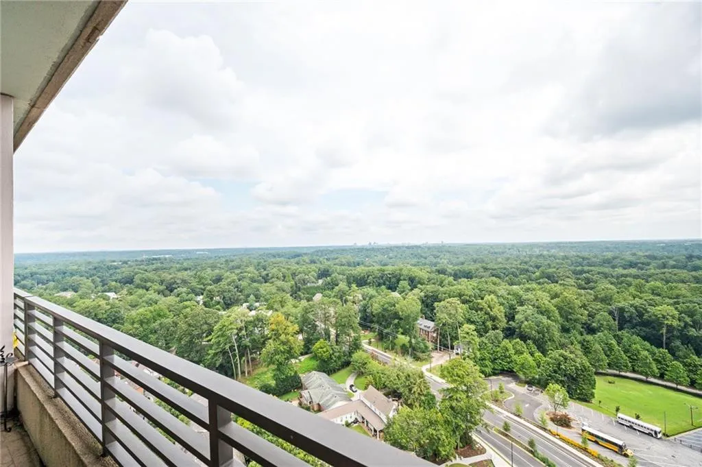 750 Park Avenue Ne Unit 21e, Atlanta, Georgia 30326, 2 Bedrooms Bedrooms, 0 ,2 BathroomsBathrooms,Residential,For Sale,750 Park Avenue Ne Unit 21e,7821659