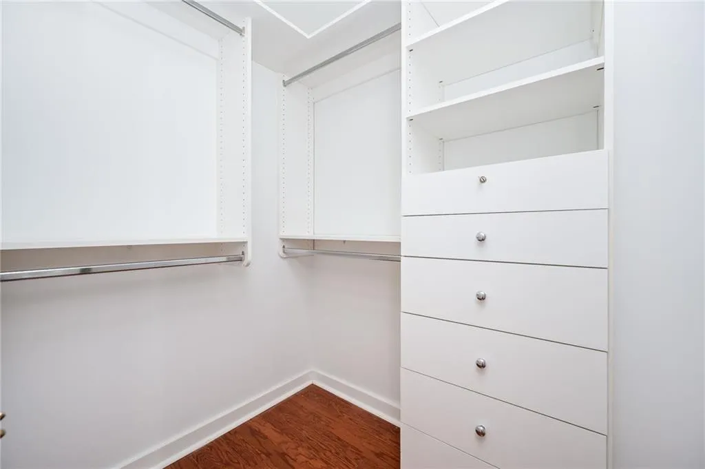 750 Park Avenue Ne Unit 21e, Atlanta, Georgia 30326, 2 Bedrooms Bedrooms, 0 ,2 BathroomsBathrooms,Residential,For Sale,750 Park Avenue Ne Unit 21e,7821659