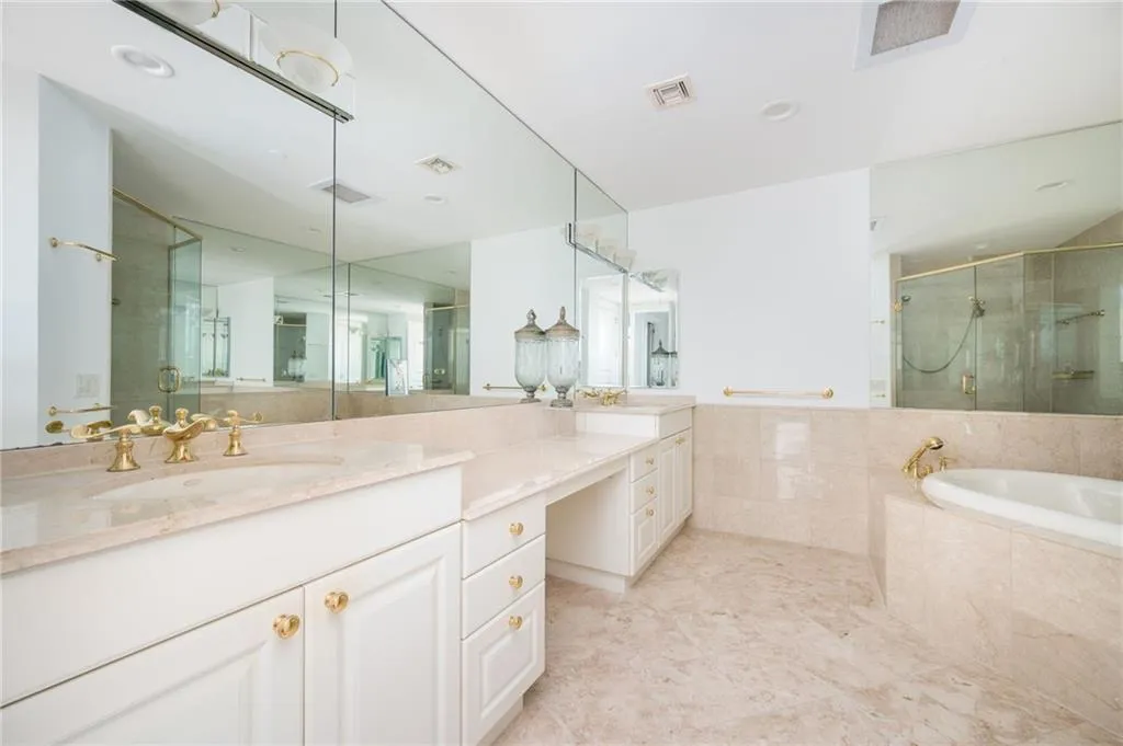 750 Park Avenue Ne Unit 21e, Atlanta, Georgia 30326, 2 Bedrooms Bedrooms, 0 ,2 BathroomsBathrooms,Residential,For Sale,750 Park Avenue Ne Unit 21e,7821659