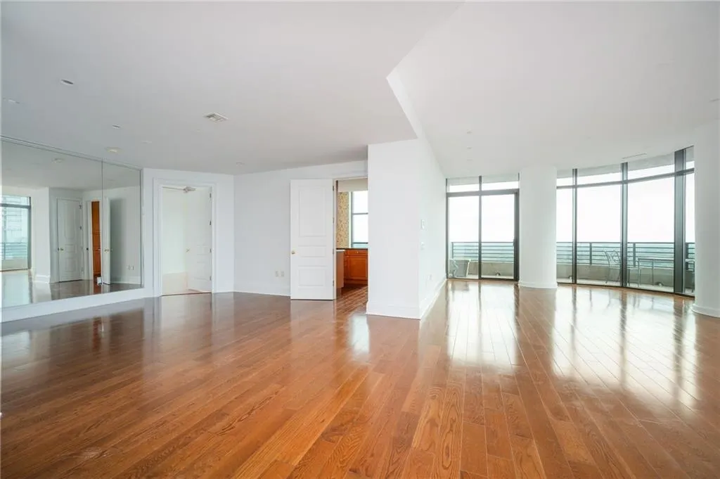 750 Park Avenue Ne Unit 21e, Atlanta, Georgia 30326, 2 Bedrooms Bedrooms, 0 ,2 BathroomsBathrooms,Residential,For Sale,750 Park Avenue Ne Unit 21e,7821659