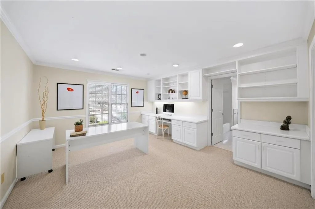 300 Nell Court, Atlanta, Georgia 30342, 4 Bedrooms Bedrooms, ,3 BathroomsBathrooms,Residential,For Sale,300 Nell Court,7733451