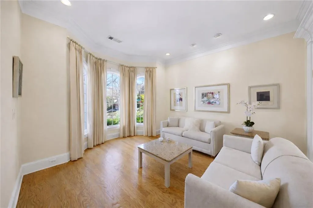 300 Nell Court, Atlanta, Georgia 30342, 4 Bedrooms Bedrooms, ,3 BathroomsBathrooms,Residential,For Sale,300 Nell Court,7733451