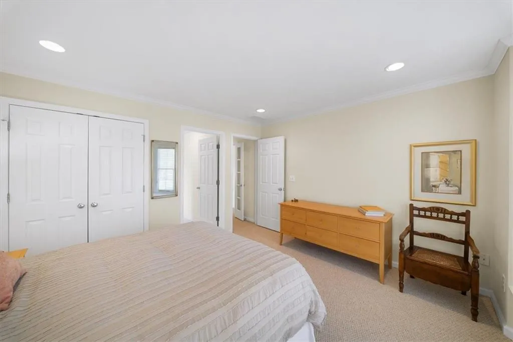 300 Nell Court, Atlanta, Georgia 30342, 4 Bedrooms Bedrooms, ,3 BathroomsBathrooms,Residential,For Sale,300 Nell Court,7733451