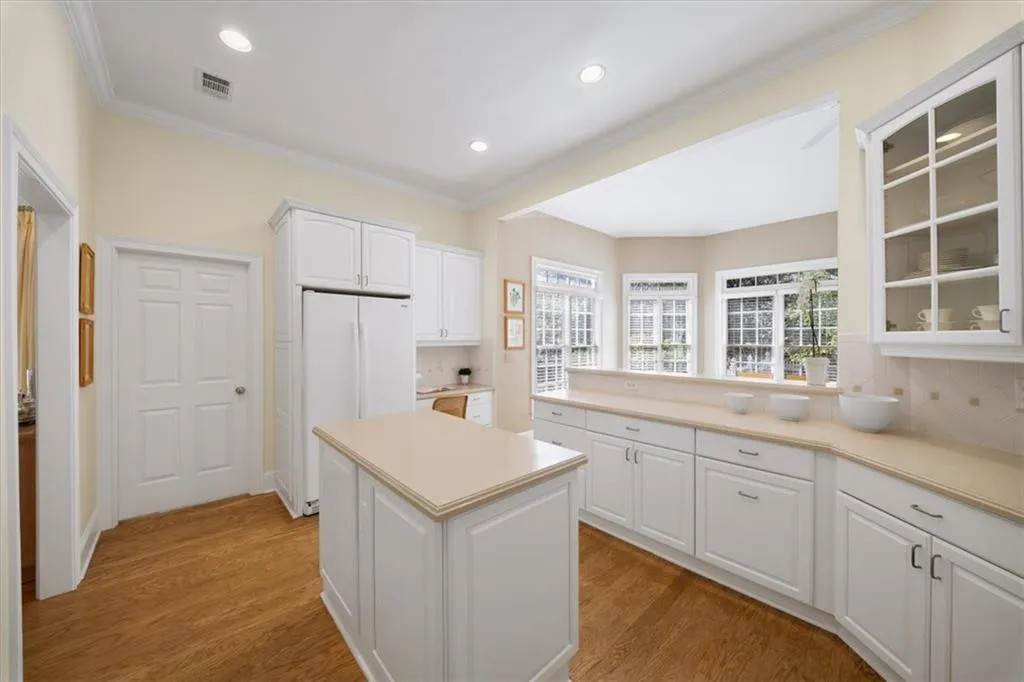 300 Nell Court, Atlanta, Georgia 30342, 4 Bedrooms Bedrooms, ,3 BathroomsBathrooms,Residential,For Sale,300 Nell Court,7733451