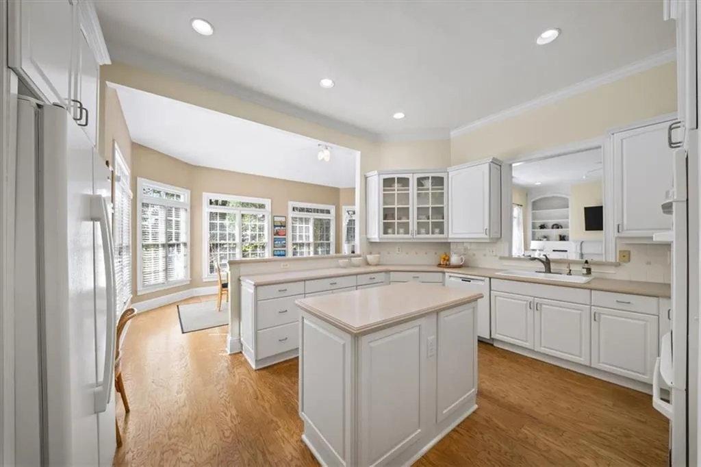 300 Nell Court, Atlanta, Georgia 30342, 4 Bedrooms Bedrooms, ,3 BathroomsBathrooms,Residential,For Sale,300 Nell Court,7733451