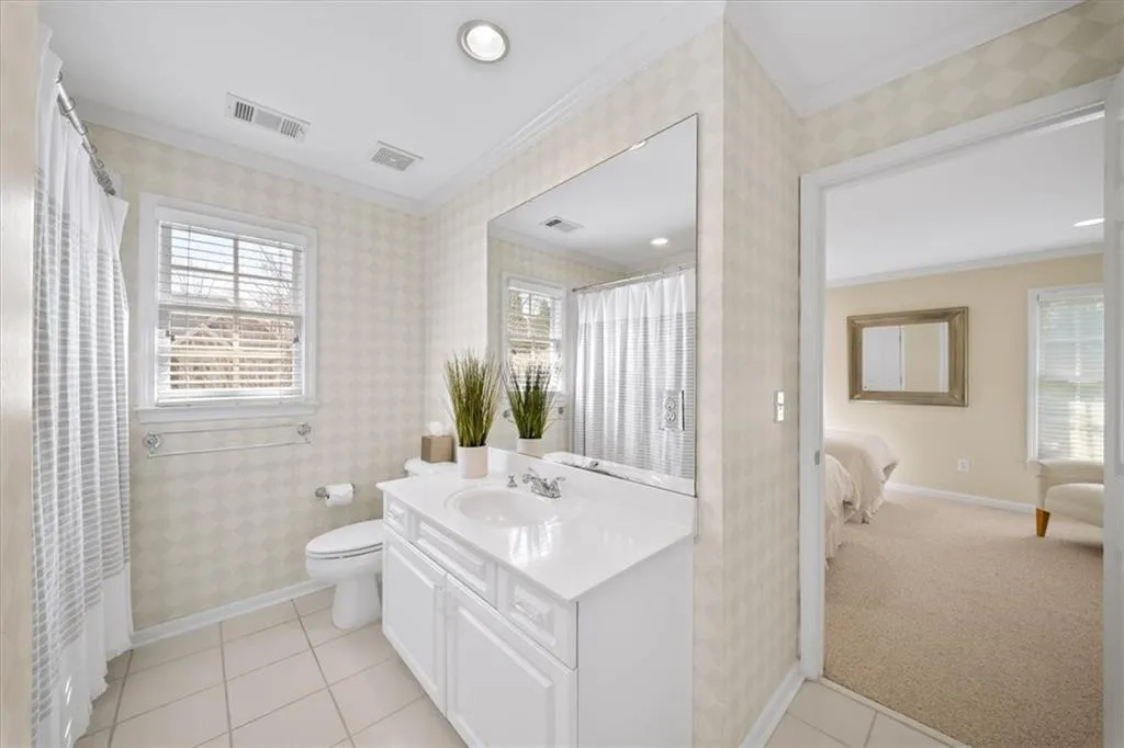 300 Nell Court, Atlanta, Georgia 30342, 4 Bedrooms Bedrooms, ,3 BathroomsBathrooms,Residential,For Sale,300 Nell Court,7733451