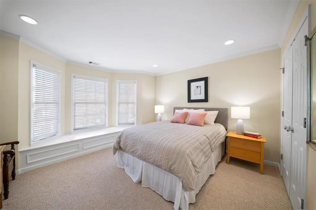 300 Nell Court, Atlanta, Georgia 30342, 4 Bedrooms Bedrooms, ,3 BathroomsBathrooms,Residential,For Sale,300 Nell Court,7733451