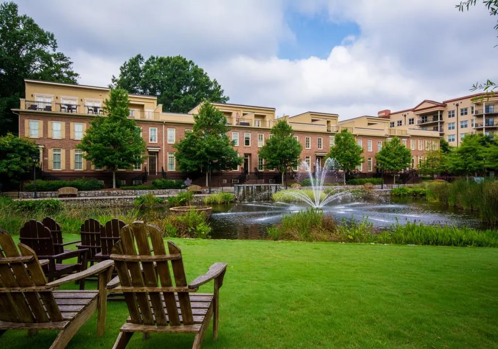 200 River Vista Drive Unit 215, Atlanta, Georgia 30339, 2 Bedrooms Bedrooms, ,2 BathroomsBathrooms,Residential,Sold,200 River Vista Drive Unit 215,5879025